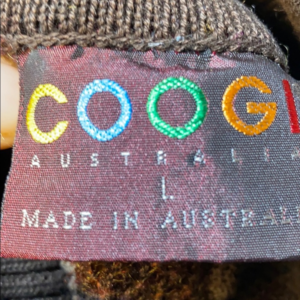 EUC COOGI SWEATER size large